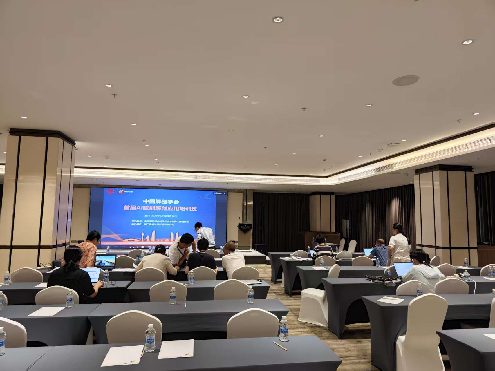 1760581422447281.jpg 1760581422447281.jpg